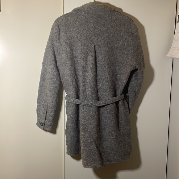 FRANK & OAK Button-down Wool-blend Shacket. Heathered Grey. Size Small. - Picture 4 of 9